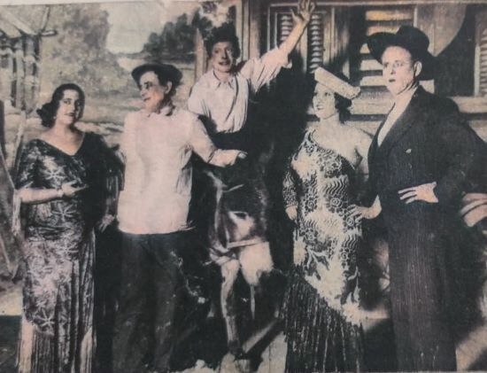 Primeras figuras de elenco de "Postales de España" en la producción Luces de España (Archivo Andalucita).