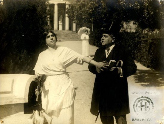Pastora Imperio y Domenec Ceret en un fotograma de La danza fatal (1914). Filmoteca de Cataluña.