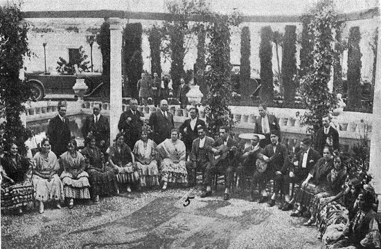 Zambra gitana en el carmen de Rodríguez Acosta (Granada Gráfica, abril de 1927). 