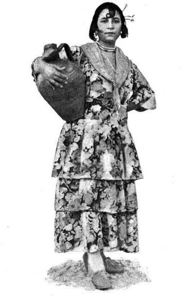La Golondrina, bailaora gitana del Sacromonte (Granada Gráfica, enero de 1936).