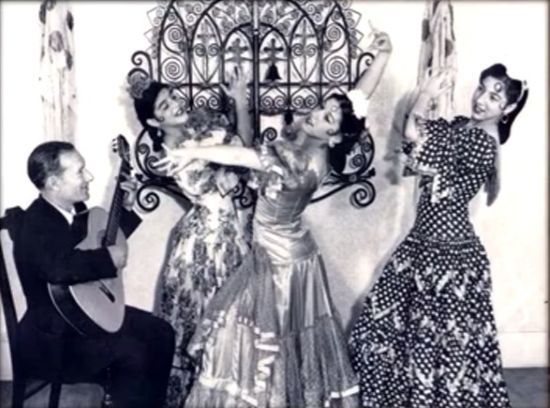 José Cortés Heredia con sus hijas Zoraida, Sarita y Fátima (Archivo de René Heredia). 