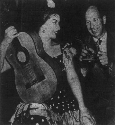 Sarita Heredia junto a Bill Fremont, en The Matador (Independent, 25-6-1959). 