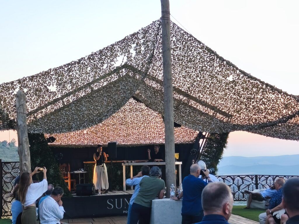 Ravecalé y Soleá Gatica.